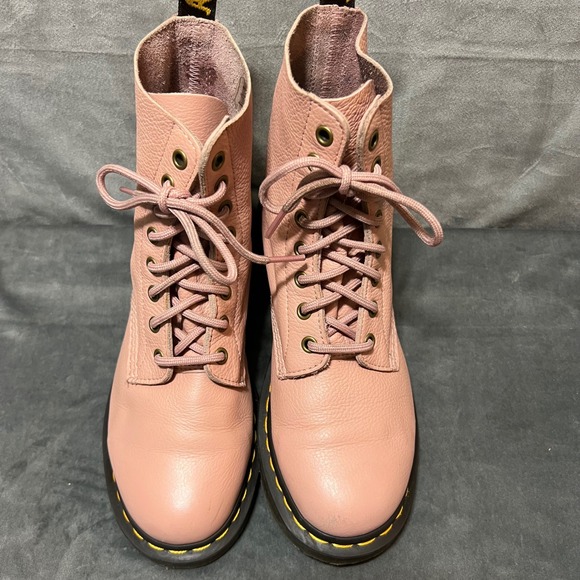 Dr. Martens 1460 Pascal Pink Virginia Leather Pebbled Ankle Boots Womens Size 8 - Picture 10 of 11